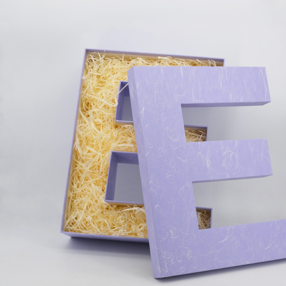 Luxury design cardboard Valentine's Day E shaped letter gift box for roses flowers