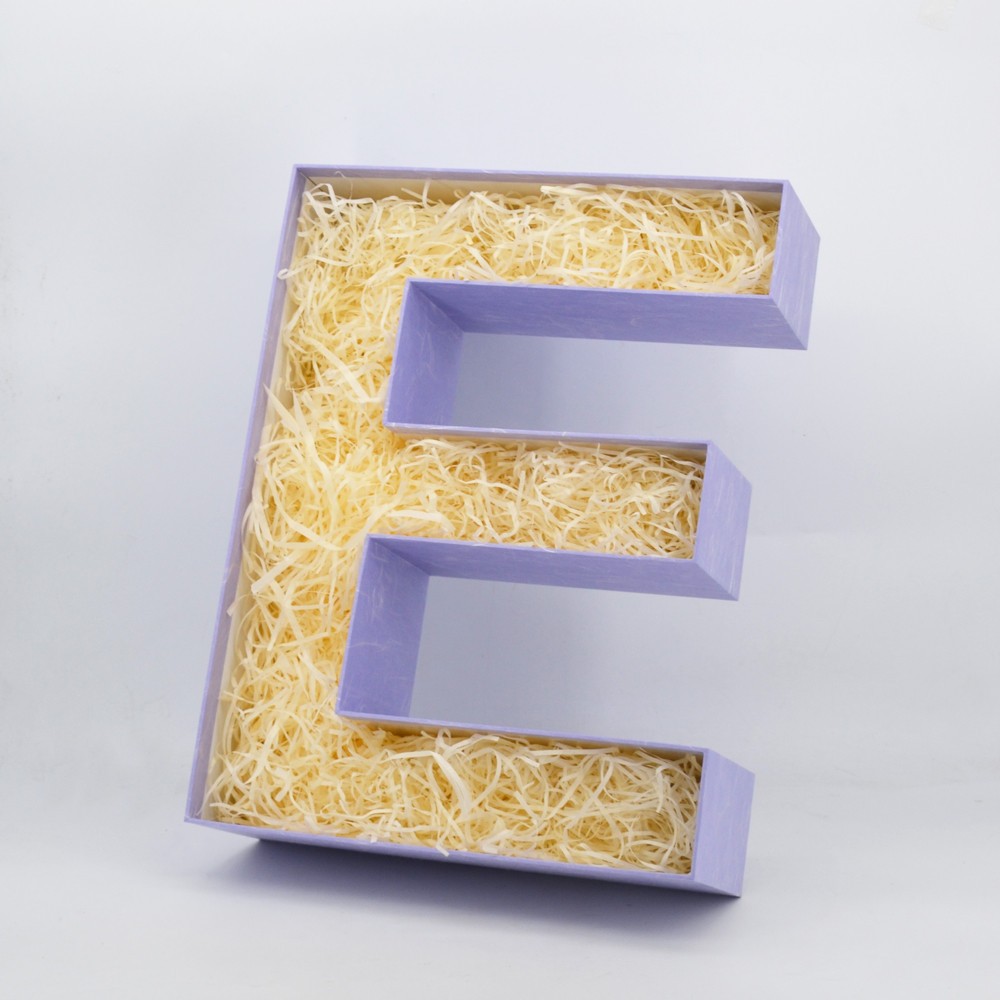 Luxury design cardboard Valentine's Day E shaped letter gift box for roses flowers
