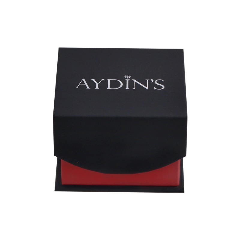 2022 New Design Small Magnetic Jewelry Packaging Box For Necklace Earrings