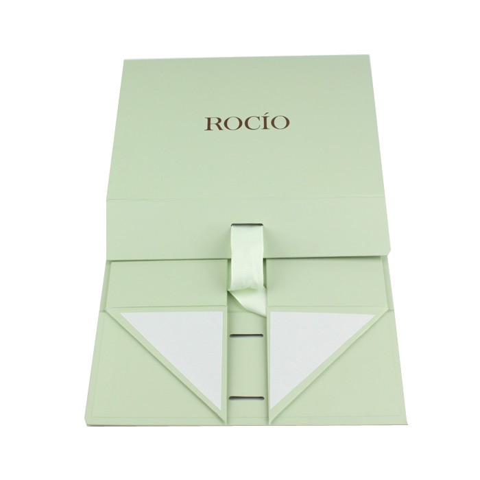 2022 hot sale elegant green magnet clothing gift box for underwear