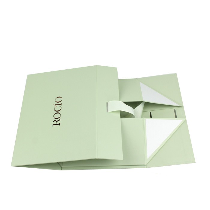 2022 hot sale elegant green magnet clothing gift box for underwear